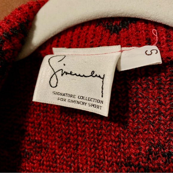 1980s Givenchy Knitted Sweater - Picture 4 of 15